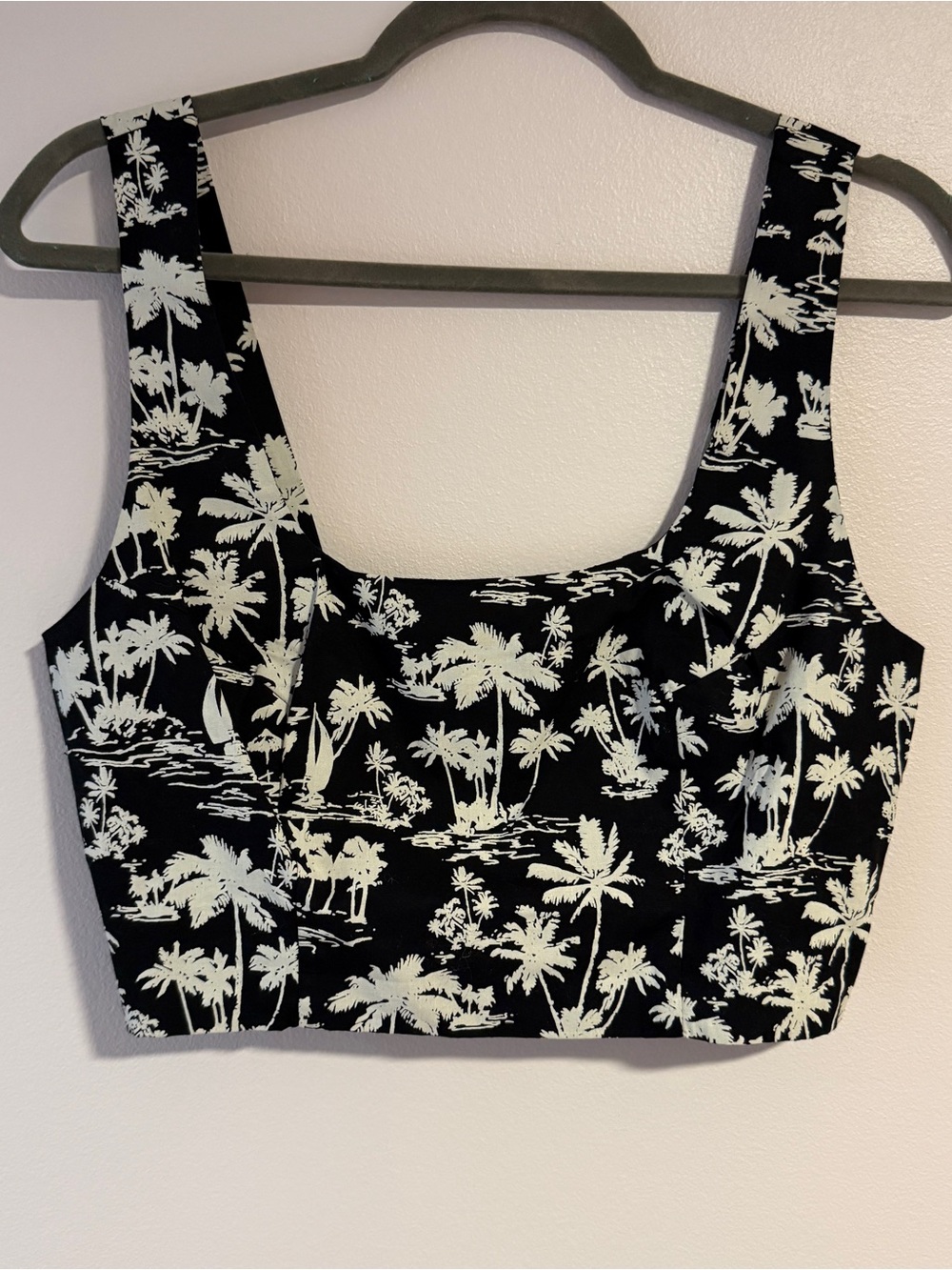 NWOT Maje Palm Tree Hawaiian Print Crop Top, side zip, medium, Retail $235